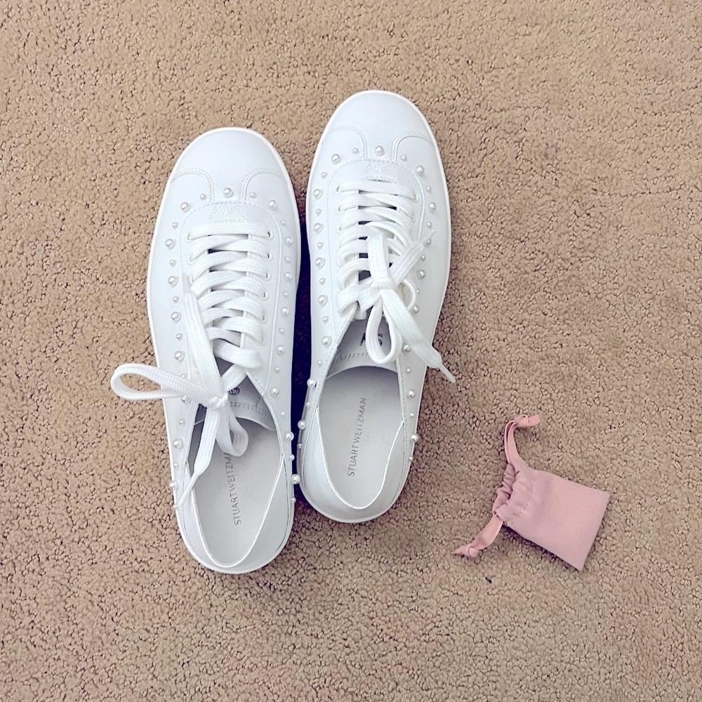 Stuart Weitzman Studded Lace-Up fashion sneakers